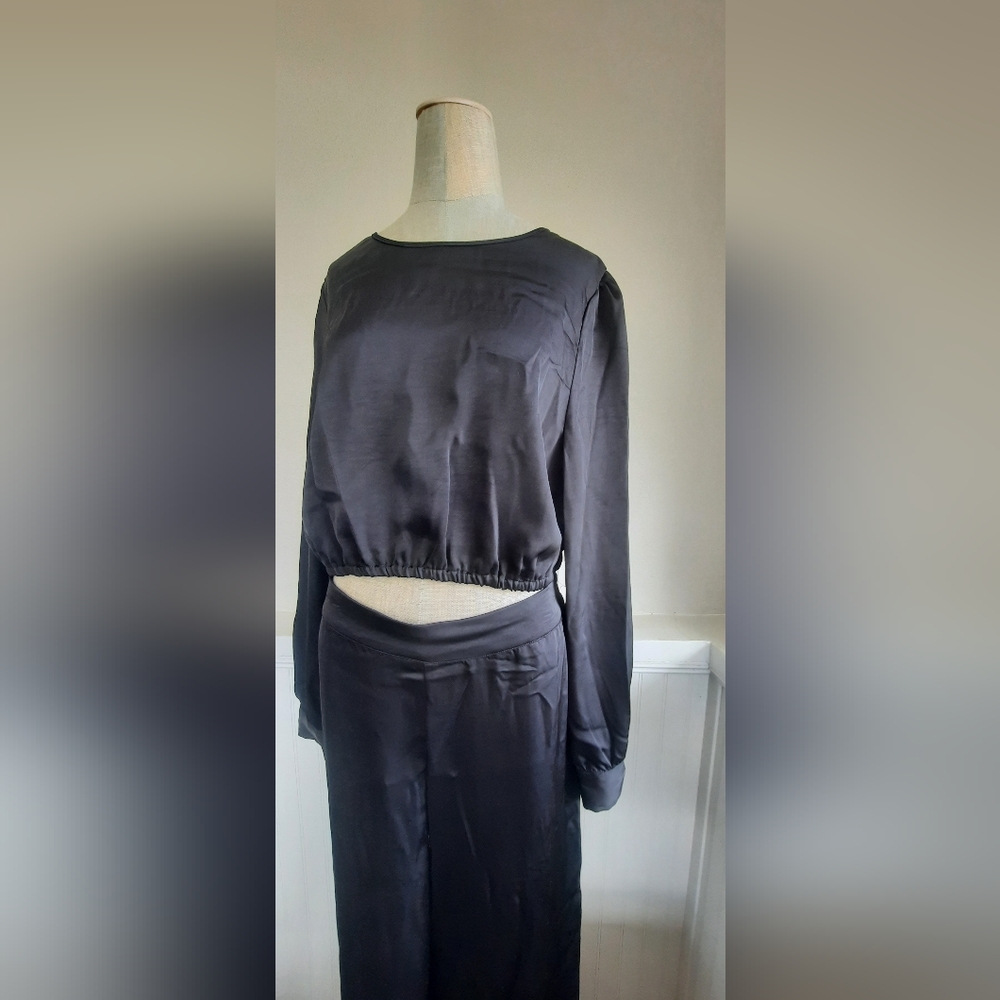 House of Harlow pants and top set. Size Large
